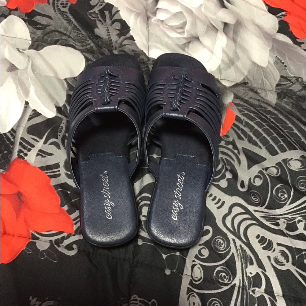 Women’s sandals
